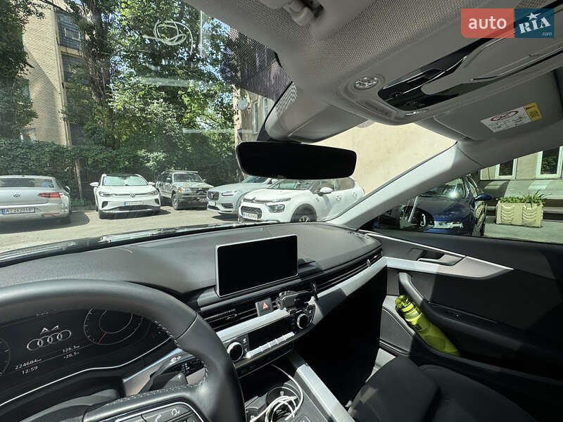 Универсал Audi A4 2016 в Киеве