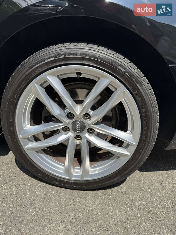 Универсал Audi A4 2016 в Киеве