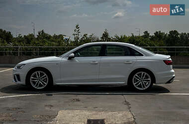 Седан Audi A4 2023 в 