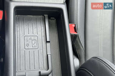Седан Audi A4 2023 в 