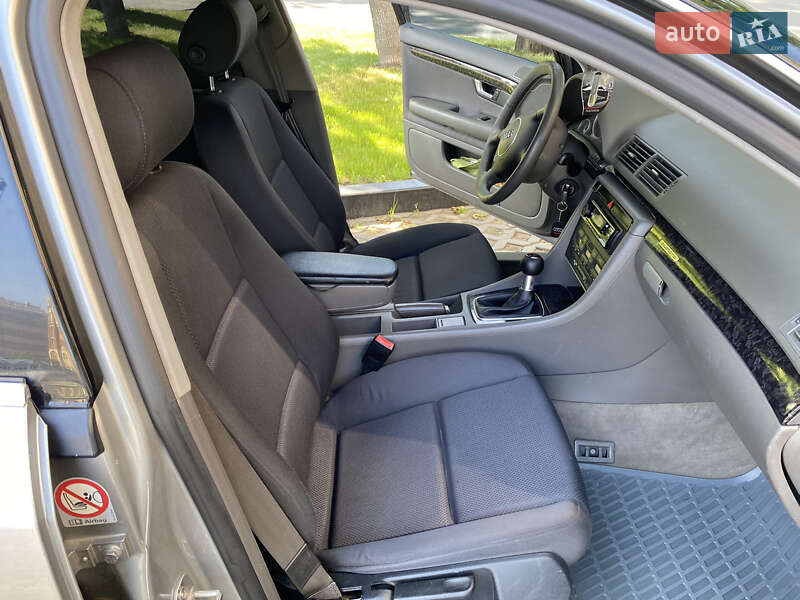 Седан Audi A4 2003 в Харькове