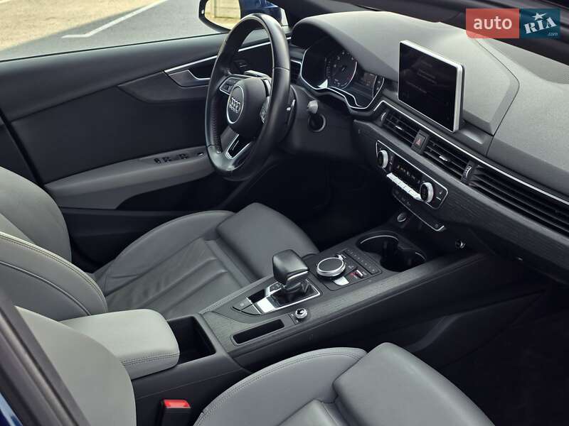 Седан Audi A4 2016 в Тернополе