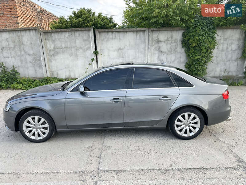 Седан Audi A4 2012 в Хмельницком