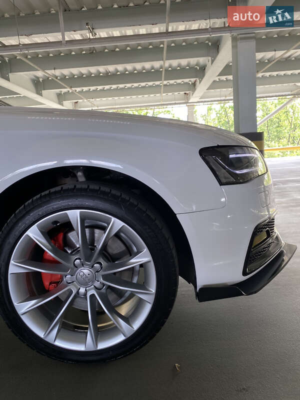 Седан Audi A4 2015 в Києві