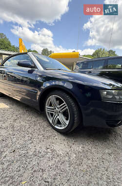 Кабриолет Audi A4 2002 в 