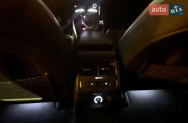 Седан Audi A4 2019 в Днепре