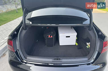 Седан Audi A4 2012 в 