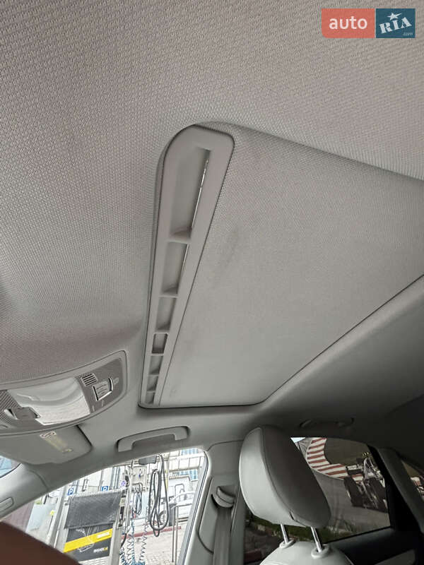 Седан Audi A4 2014 в Петропавловской Борщаговке