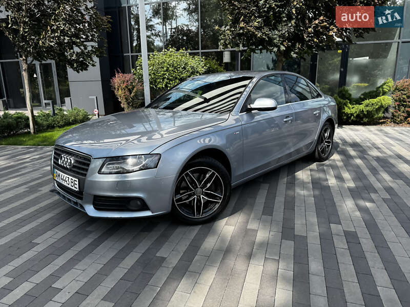 Седан Audi A4 2011 в Киеве