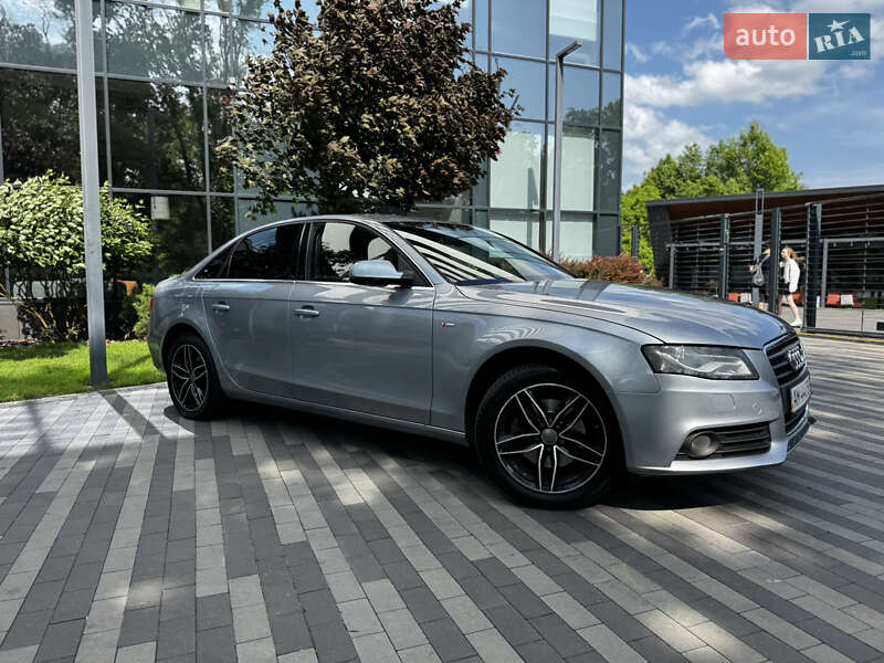 Седан Audi A4 2011 в Киеве