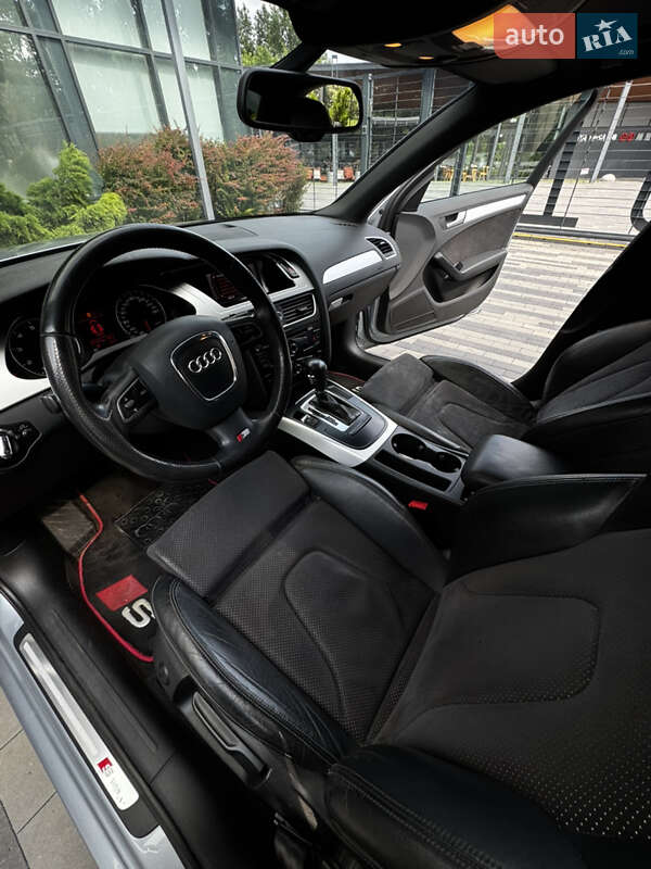 Седан Audi A4 2011 в Киеве