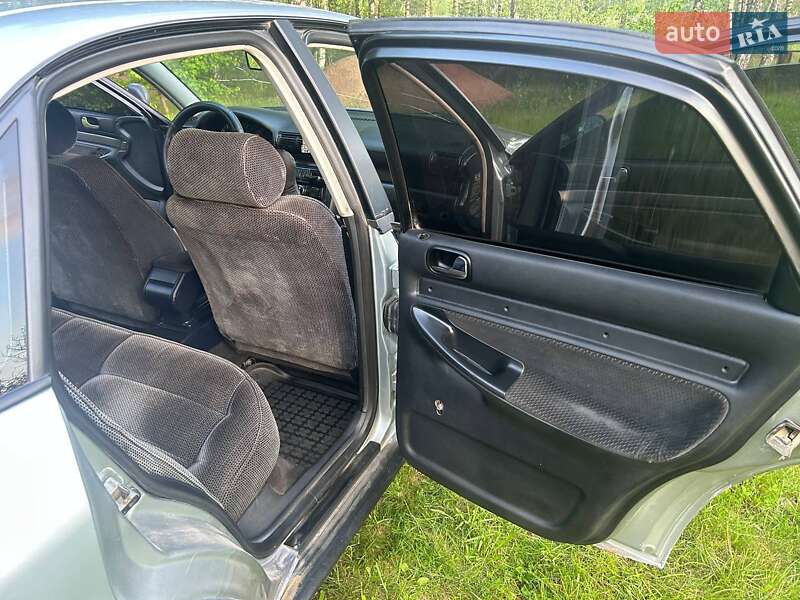 Седан Audi A4 1996 в Коростене