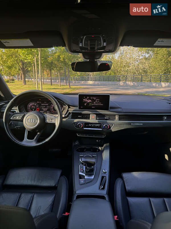 Седан Audi A4 2016 в Днепре