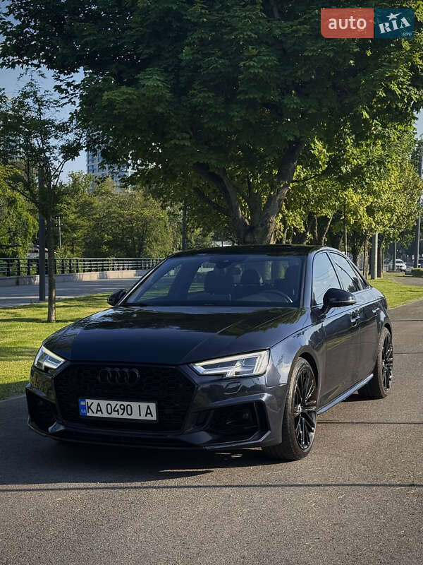 Седан Audi A4 2016 в Днепре