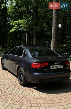 Седан Audi A4 2012 в 