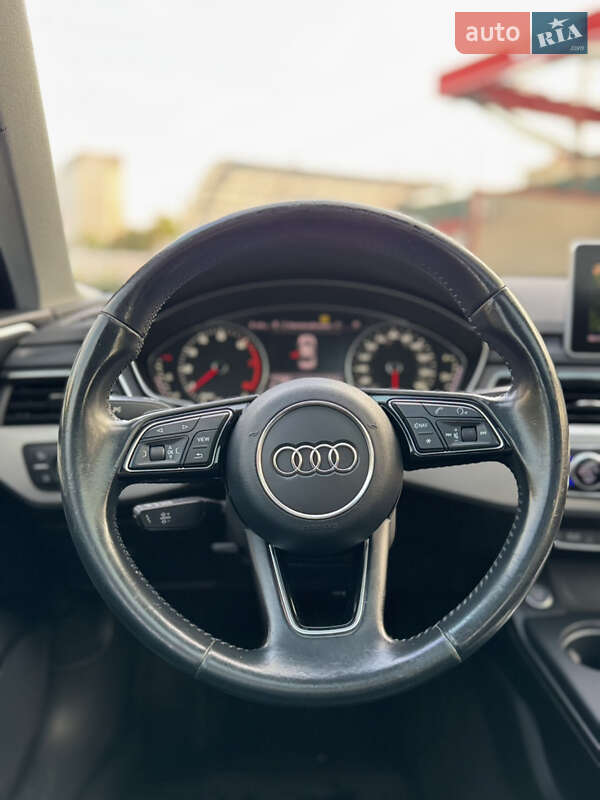 Седан Audi A4 2016 в Львове
