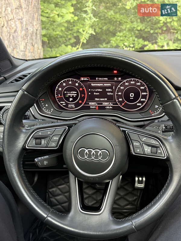 Седан Audi A4 2018 в Ивано-Франковске