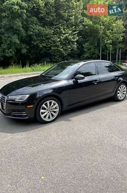 Седан Audi A4 2017 в 