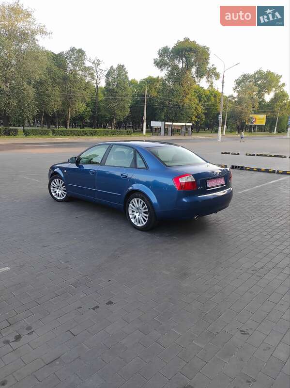 Седан Audi A4 2004 в Каменском