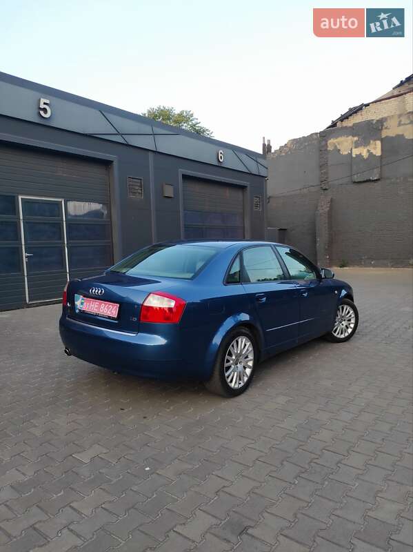Седан Audi A4 2004 в Каменском