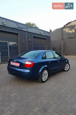 Седан Audi A4 2004 в 