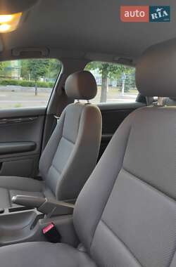 Седан Audi A4 2004 в 