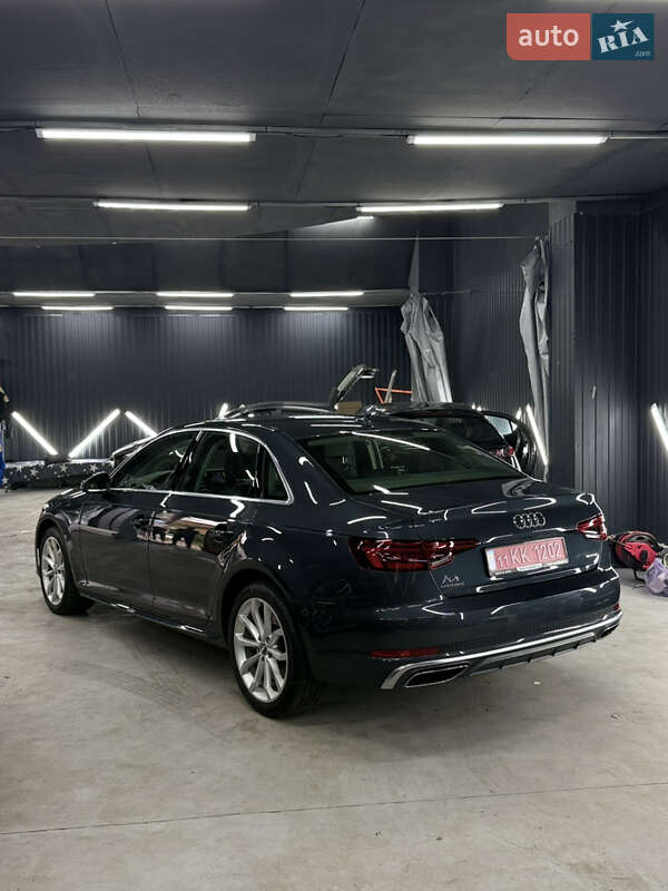 Седан Audi A4 2019 в Киеве