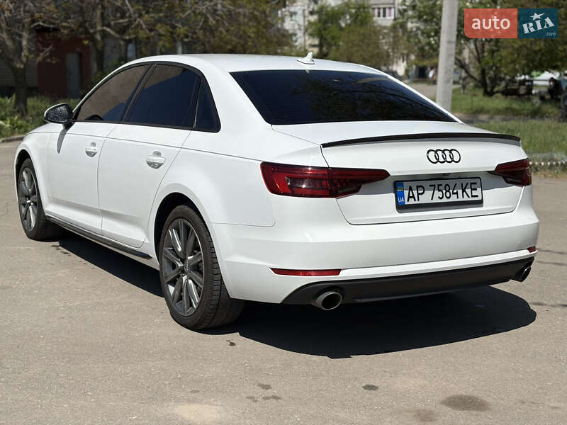 Седан Audi A4 2016 в Вольнянске