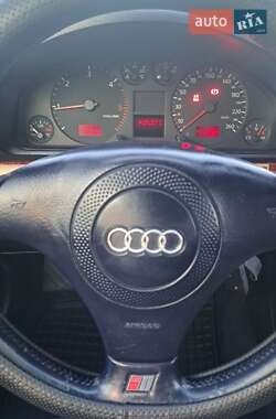 Универсал Audi A4 2000 в 