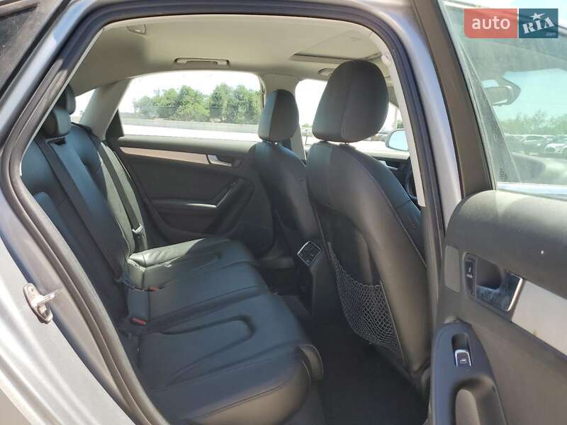 Седан Audi A4 2016 в Львове