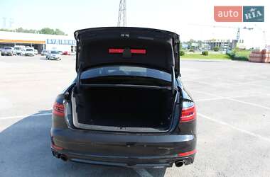 Седан Audi A4 2018 в 
