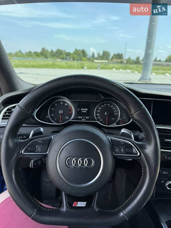 Седан Audi A4 2015 в Львові