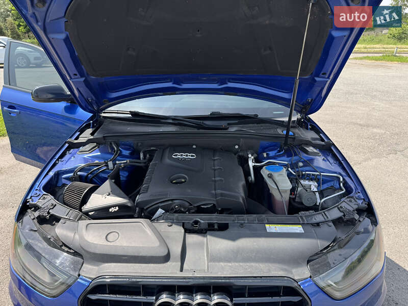 Седан Audi A4 2015 в Львові