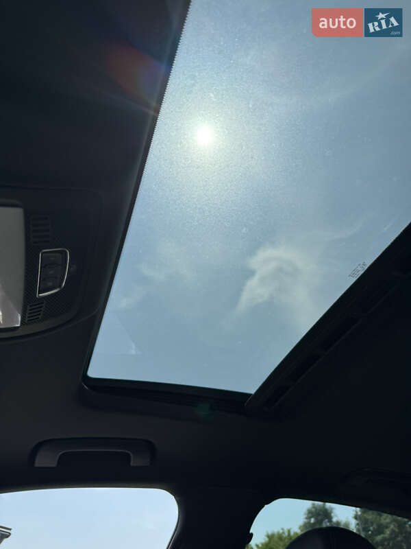 Седан Audi A4 2015 в Львові
