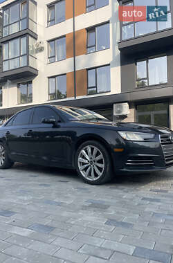 Седан Audi A4 2017 в 