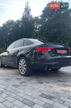 Седан Audi A4 2017 в 