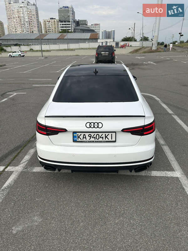 Седан Audi A4 2018 в Києві