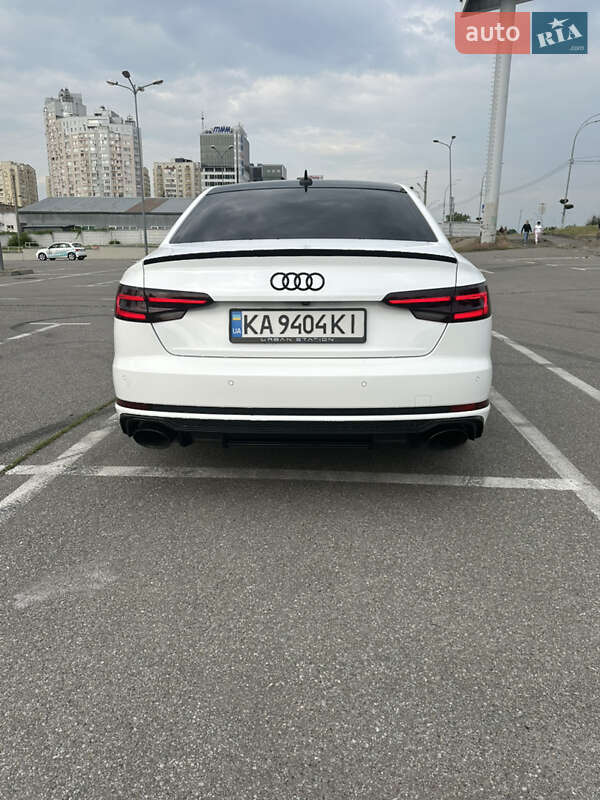 Седан Audi A4 2018 в Києві