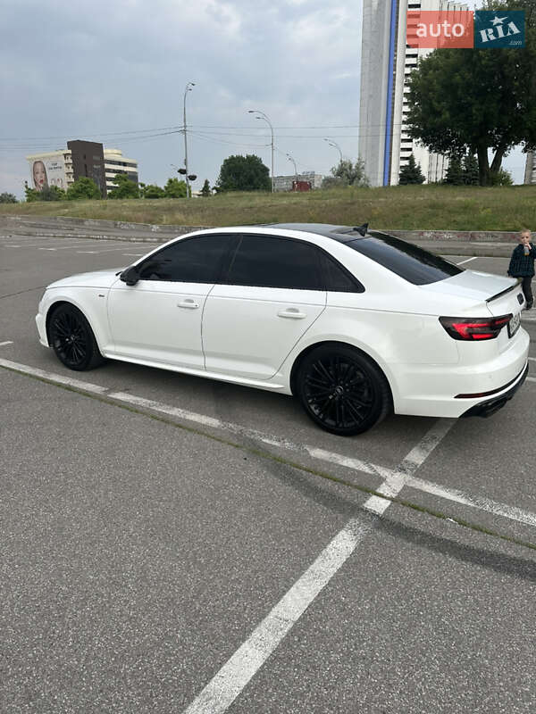 Седан Audi A4 2018 в Києві