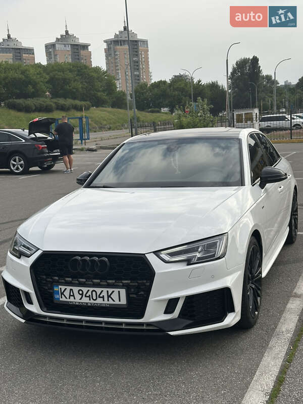 Седан Audi A4 2018 в Киеве
