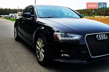 Седан Audi A4 2013 в 