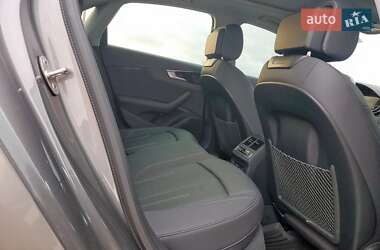 Седан Audi A4 2020 в 