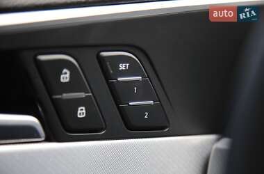 Седан Audi A4 2016 в 