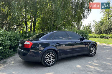Седан Audi A4 2001 в 