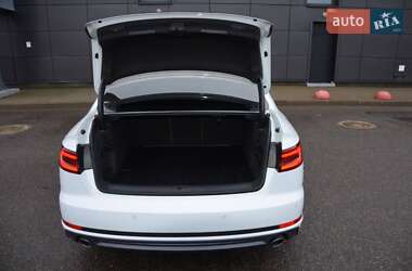 Седан Audi A4 2018 в 