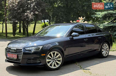 Седан Audi A4 2016 в Киеве