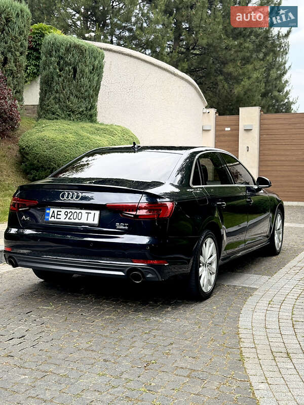 Седан Audi A4 2017 в Днепре