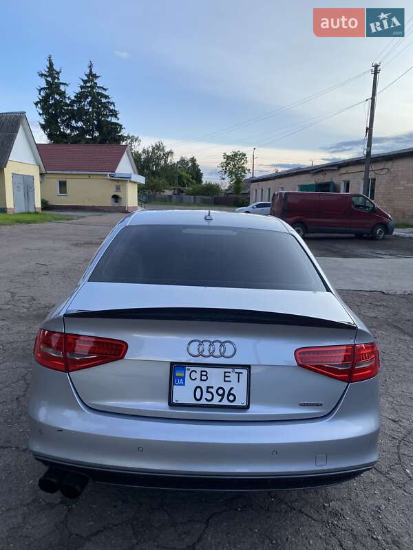 Седан Audi A4 2015 в Мене