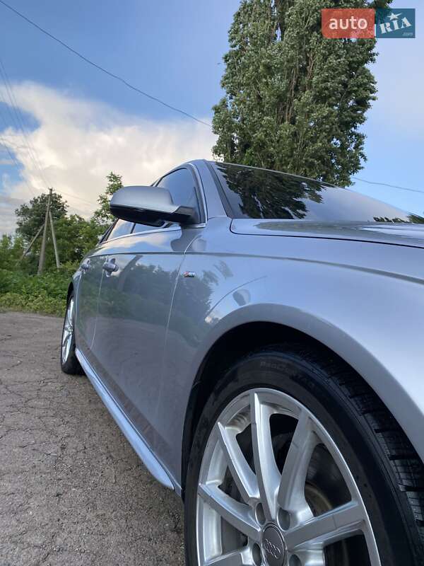 Седан Audi A4 2015 в Мене