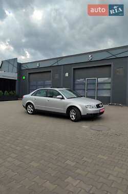 Седан Audi A4 2002 в 